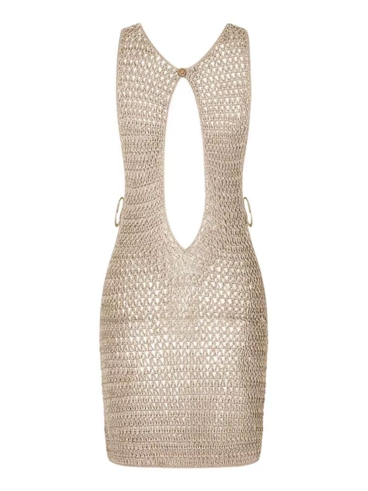 Modelo exibindo frente e costas do Vestido Curto Feminino Crochê Boho Praia bege, Moda Origem