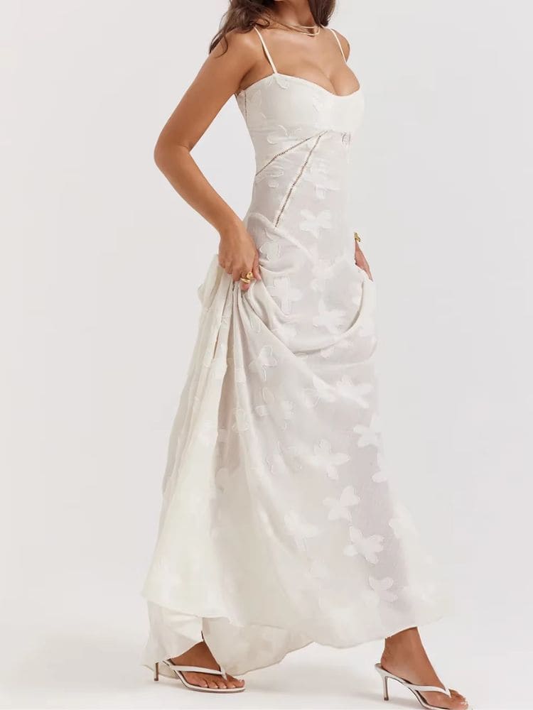 Vista lateral do vestido longo floral branco com alça fina - Moda Origem verão 2025