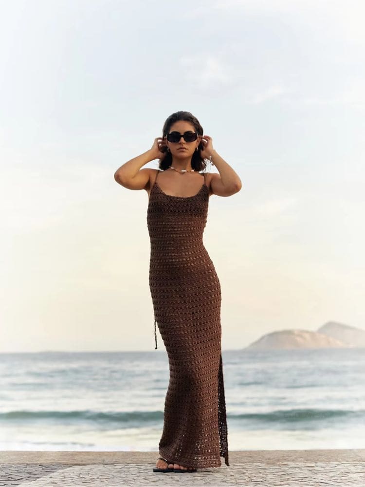Vestido longo de crochê boho chic marrom Moda Origem ideal para moda praia