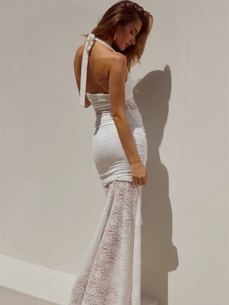 Vestido longo de renda branco com fenda, vista das costas - Moda Origem