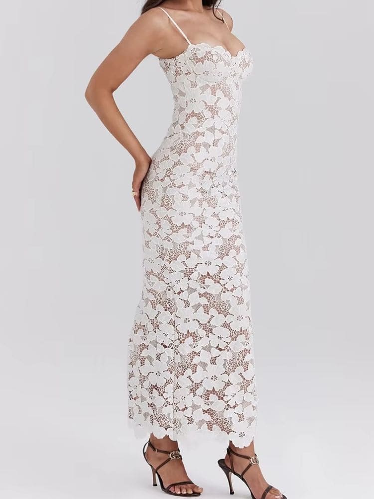 Vestido de renda floral longo visto de lado, elegante e justo - Moda Origem