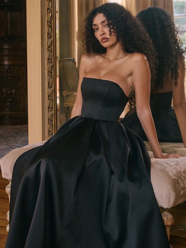 Vestido Midi Tomara que Caia Modelador com Laço na Cintura