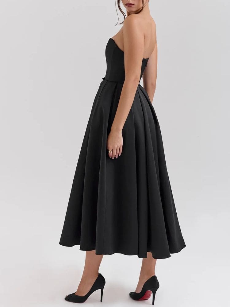 Detalhe do tecido premium do vestido midi tomara que caia - Moda Origem