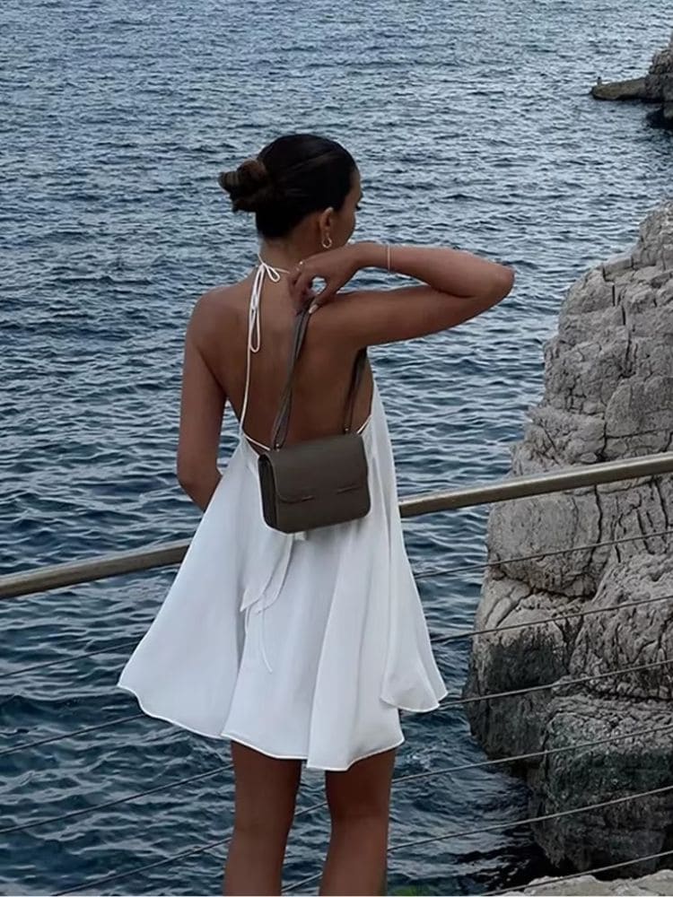 Vestido soltinho elegante Moda Origem com decote V e amarração nas costas