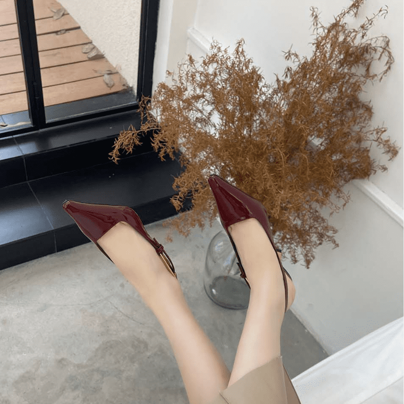 Scarpin Slingback Verniz Salto Fino