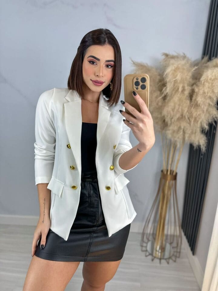 Blazer Feminino Alfaiataria Acinturado com Botões Branco