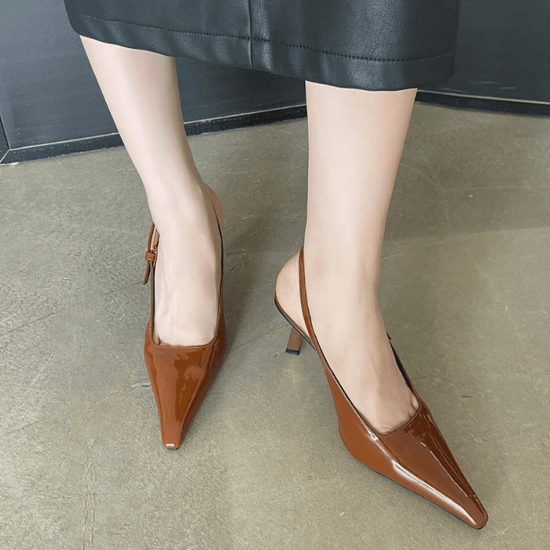 Scarpin Slingback Verniz Salto Fino