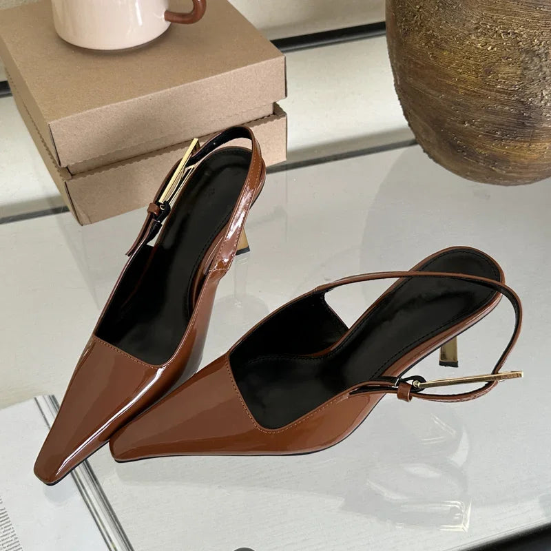 Scarpin Slingback Verniz Salto Fino