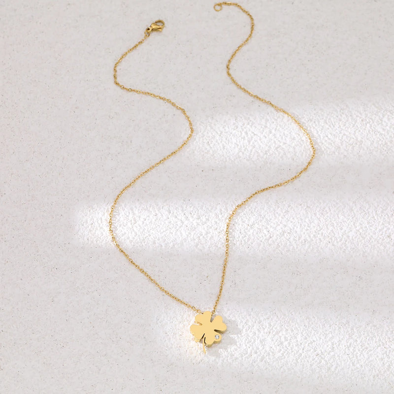 Colar Feminino Pingente Trevo da Sorte Dourado