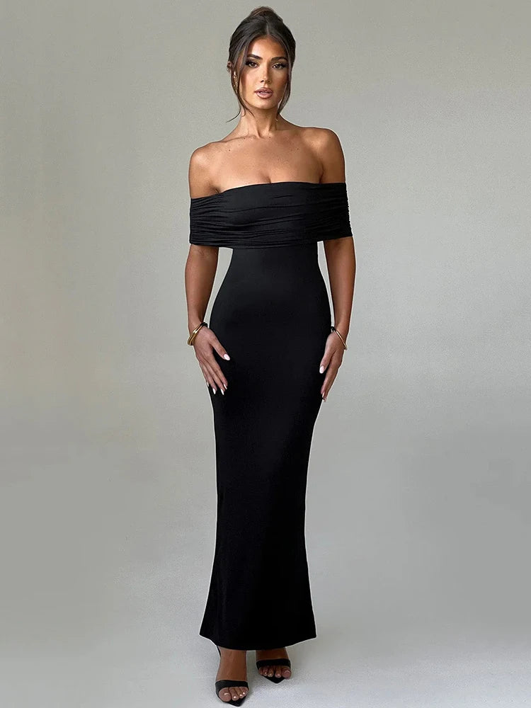 Vestido Longo Elegante Plissado Preto