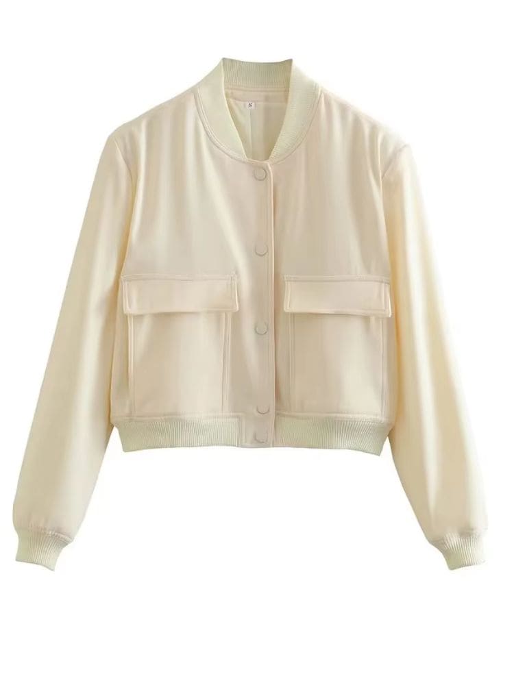Jaqueta bomber feminina curta estilo Zara na cor bege, detalhe frontal com botões encapados, exclusividade Moda Origem.