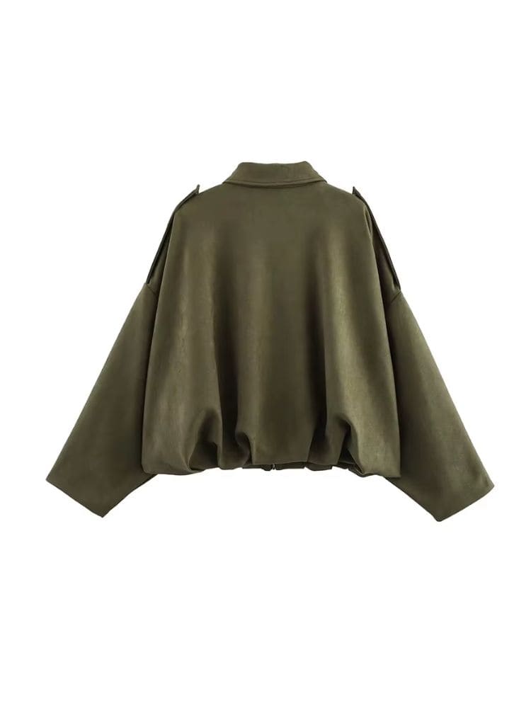 Vista de costas da jaqueta bomber oversized marrom mostrando o caimento amplo e acabamento premium Moda Origem.