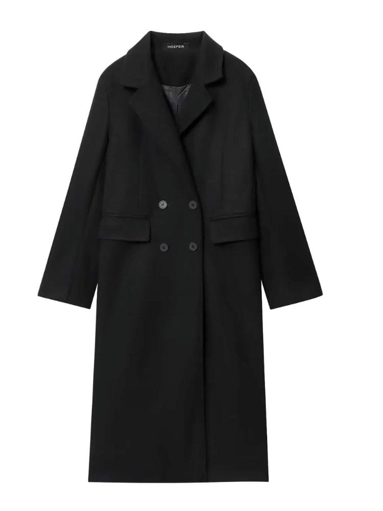Sobretudo feminino longo de lã batida preto estruturado com ombreiras, essencial para o inverno Moda Origem.