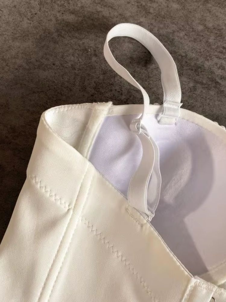 Top Cropped Branco Moda Origem com alça fina ajustável, conforto e estilo