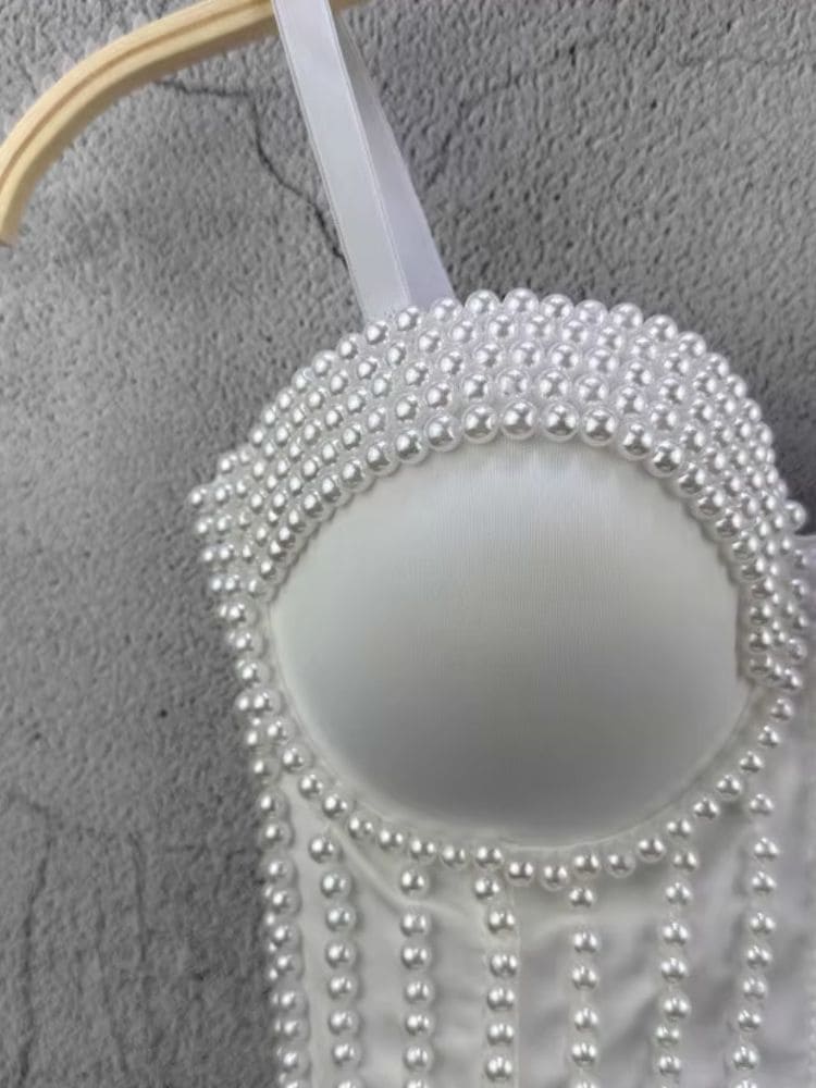 Top Cropped Festa com Pérolas Moda Origem, detalhes refinados no decote redondo e nas fileiras de pérolas