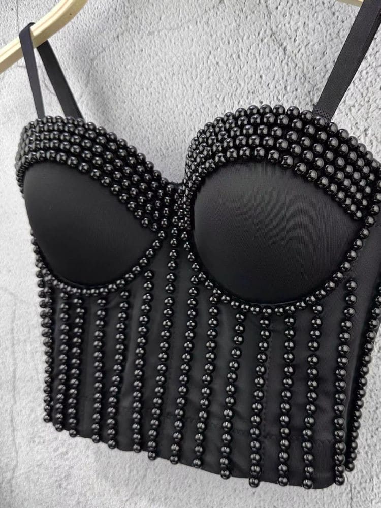 Top Cropped Festa com Pérolas Preto Moda Origem, fileiras de pérolas descendo a cintura, look sofisticado
