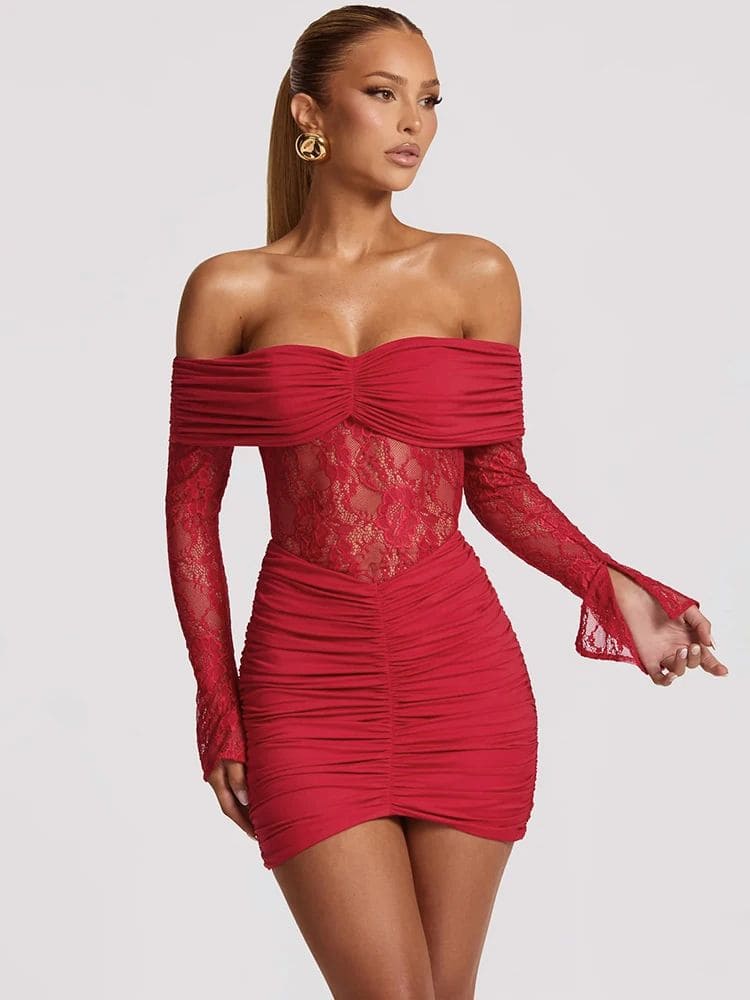 Detalhe da renda na manga longa do Vestido de Festa Curto Vermelho, Moda Origem