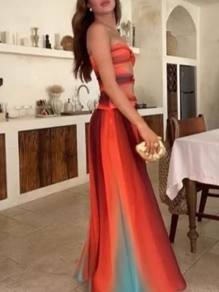 Modelo usando Vestido Laranja Tomara que Caia Verão 2026 de perfil, mostrando caimento e silhueta – Moda Origem