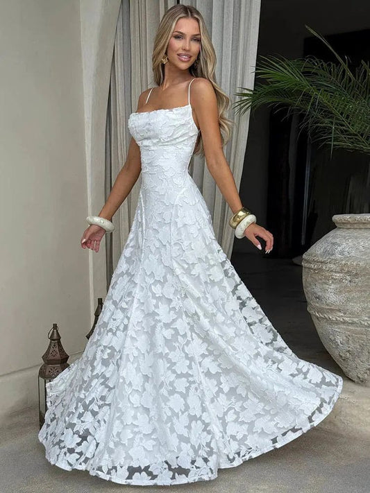 Vestido branco com saia longa fluida e esvoaçante em renda floral – Moda Origem